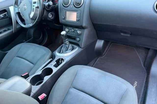 Nissan Qashqai (2012) thumbnail 3