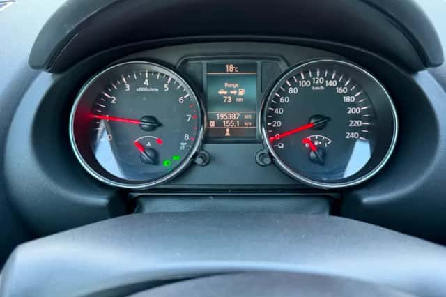 Nissan Qashqai (2012) thumbnail 6