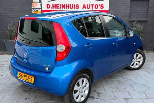 Opel Agila (2011) thumbnail 5