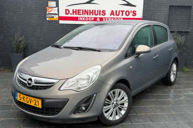 Opel Corsa (2013) thumbnail 1
