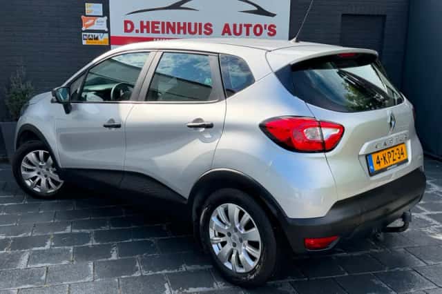 Renault Captur (2013) thumbnail 2