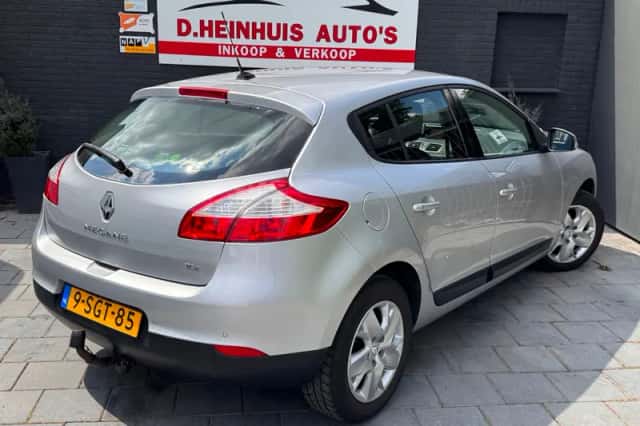 Renault Mégane (2013) thumbnail 5