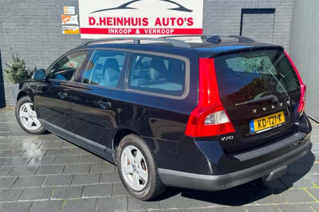 Volvo V70 (2009) thumbnail 2