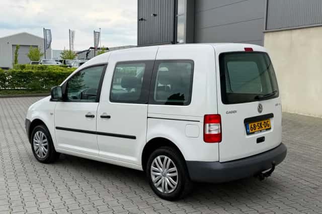 Volkswagen Caddy (2006) thumbnail 2