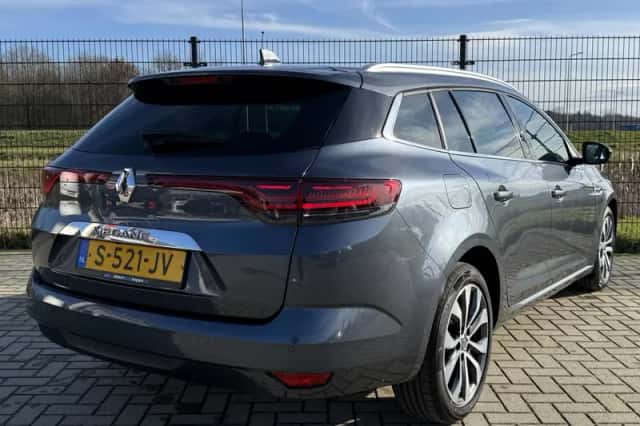 Renault Mégane (2023) thumbnail 2