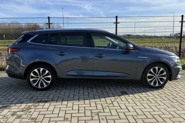 Renault Mégane (2023) thumbnail 4