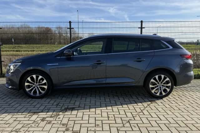 Renault Mégane (2023) thumbnail 5