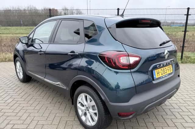 Renault Captur (2019) thumbnail 2