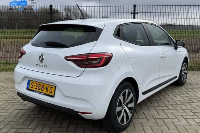 Renault Clio (2023) thumbnail 2