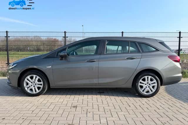 Opel Astra Sports Tourer (2018) thumbnail 5