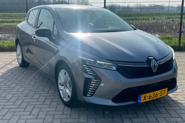 Renault Clio (2024) thumbnail 4