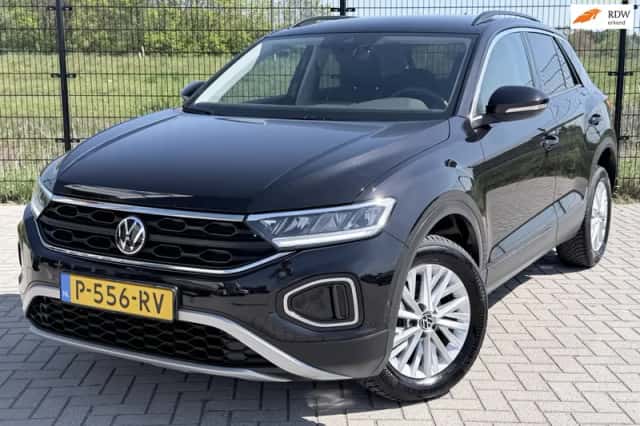 Volkswagen T-Roc (2022) thumbnail 1