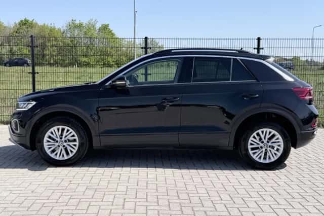 Volkswagen T-Roc (2022) thumbnail 6