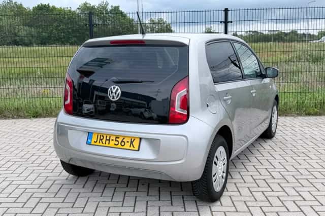 Volkswagen Up! (2013) thumbnail 2