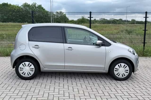 Volkswagen Up! (2013) thumbnail 6