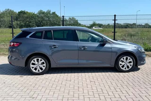 Renault Mégane (2018) thumbnail 6