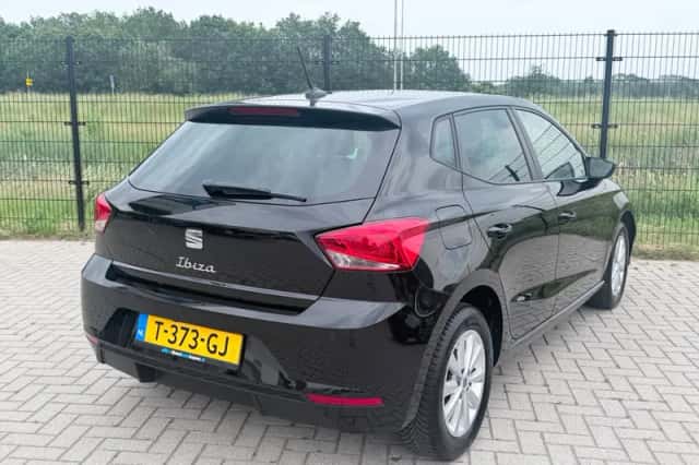 SEAT Ibiza (2023) thumbnail 2