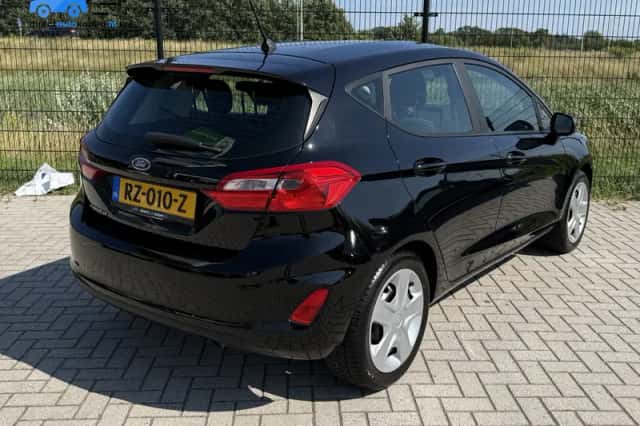 Ford Fiesta (2018) thumbnail 2