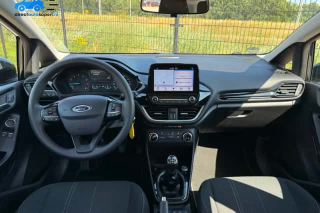 Ford Fiesta (2018) thumbnail 3