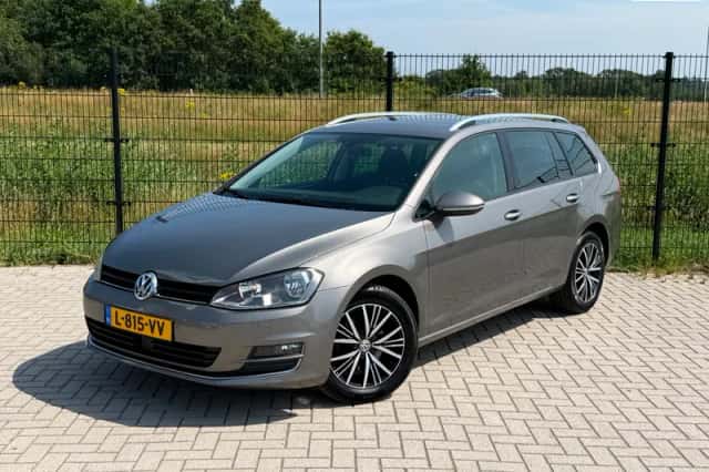 Volkswagen Golf (2017) thumbnail 1
