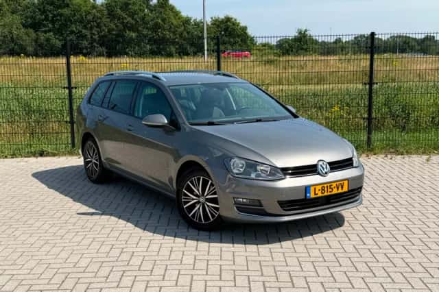 Volkswagen Golf (2017) thumbnail 4