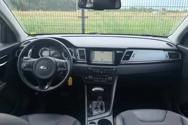 Kia Niro (2018) thumbnail 3