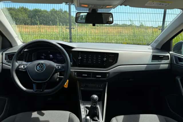 Volkswagen Polo (2021) thumbnail 3