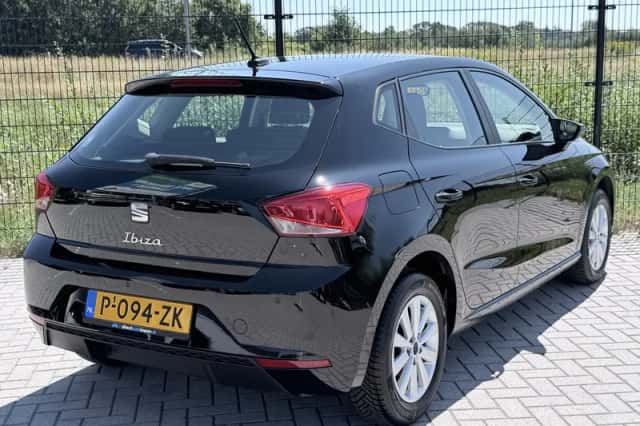 SEAT Ibiza (2022) thumbnail 2
