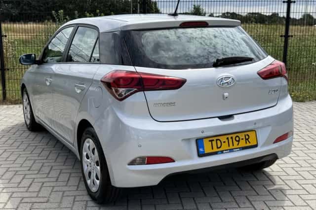 Hyundai i20 (2018) thumbnail 5