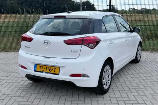 Hyundai i20 (2018) thumbnail 2