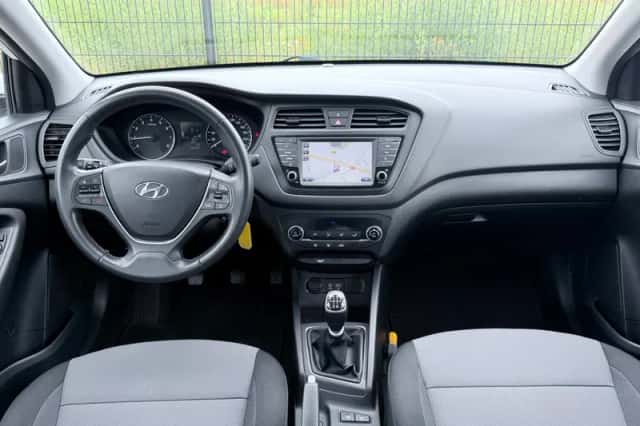 Hyundai i20 (2018) thumbnail 3