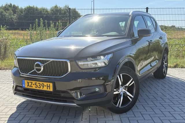 Volvo XC40 (2018) thumbnail 1