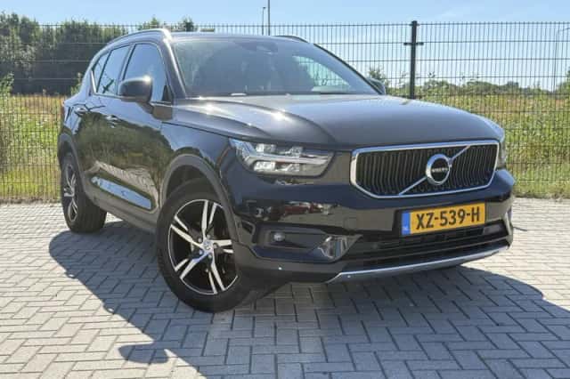 Volvo XC40 (2018) thumbnail 4