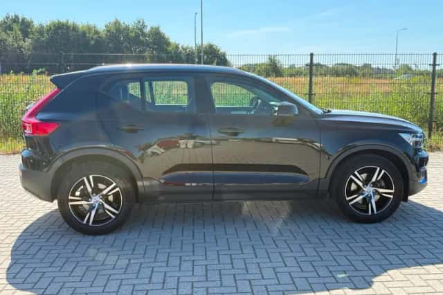 Volvo XC40 (2018) thumbnail 6
