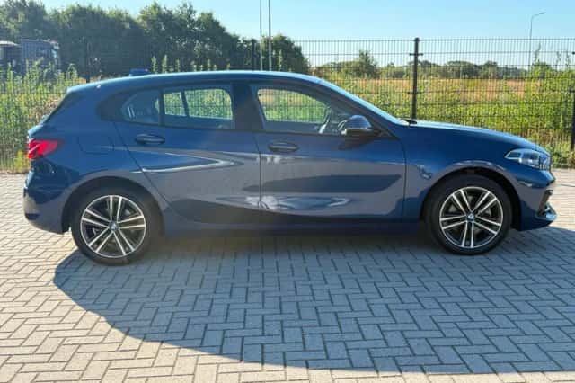 BMW 1-Serie (2021) thumbnail 6