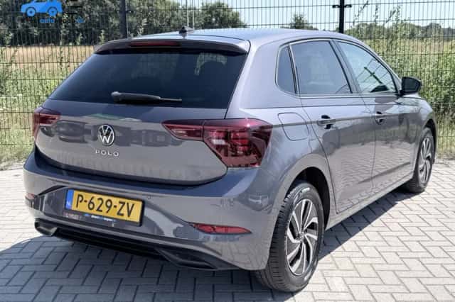 Volkswagen Polo (2022) thumbnail 2