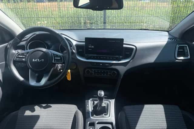 Kia Ceed Sportswagon (2022) thumbnail 3