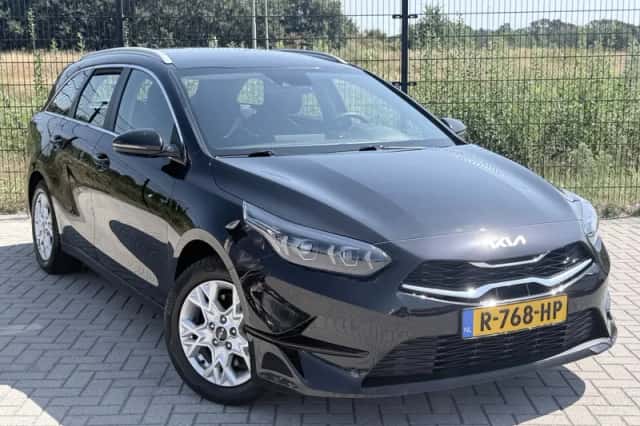 Kia Ceed Sportswagon (2022) thumbnail 4