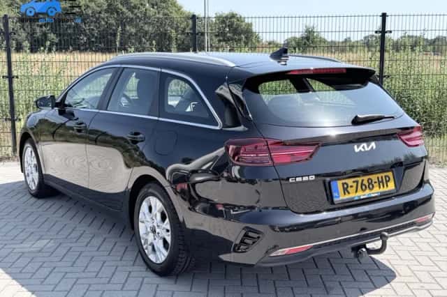 Kia Ceed Sportswagon (2022) thumbnail 5