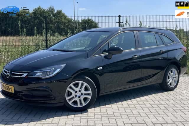 Opel Astra Sports Tourer (2018) thumbnail 1