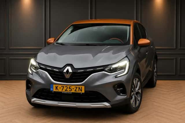 Renault Captur (2021) thumbnail 3