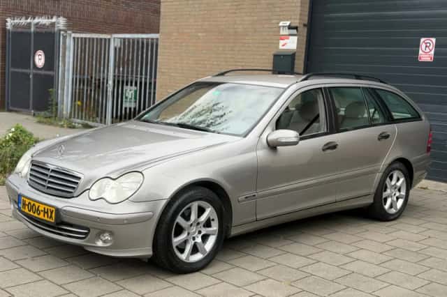 Mercedes-Benz C-Klasse (2004) thumbnail 1