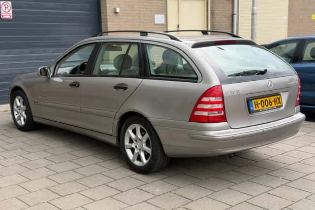 Mercedes-Benz C-Klasse (2004) thumbnail 6