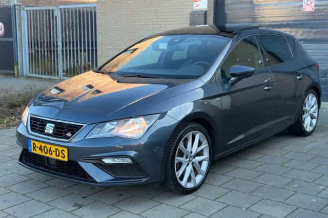 SEAT Leon (2019) thumbnail 1