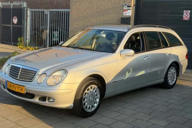 Mercedes-Benz E-Klasse (2005) thumbnail 1
