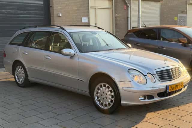 Mercedes-Benz E-Klasse (2005) thumbnail 3