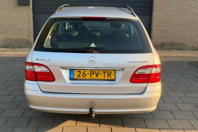 Mercedes-Benz E-Klasse (2005) thumbnail 5