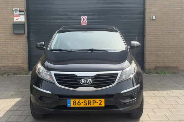 Kia Sportage (2012) thumbnail 2