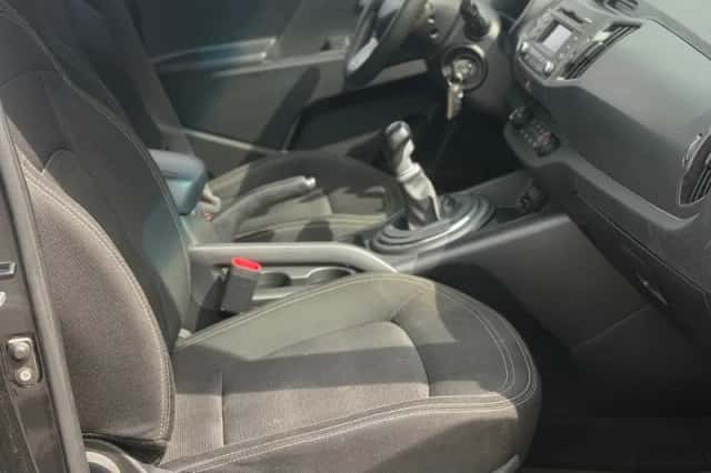 Kia Sportage (2012) thumbnail 6