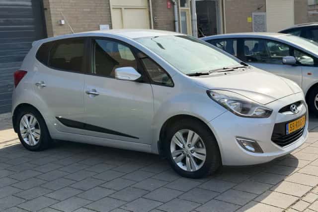Hyundai ix20 (2011) thumbnail 3